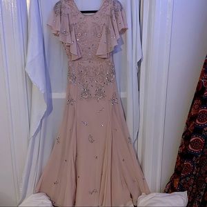 ASOS SIZE 4 [5/10]
- PINK PROM LONG DRESS 
- ****** FRONT STAIN ******* 🎀